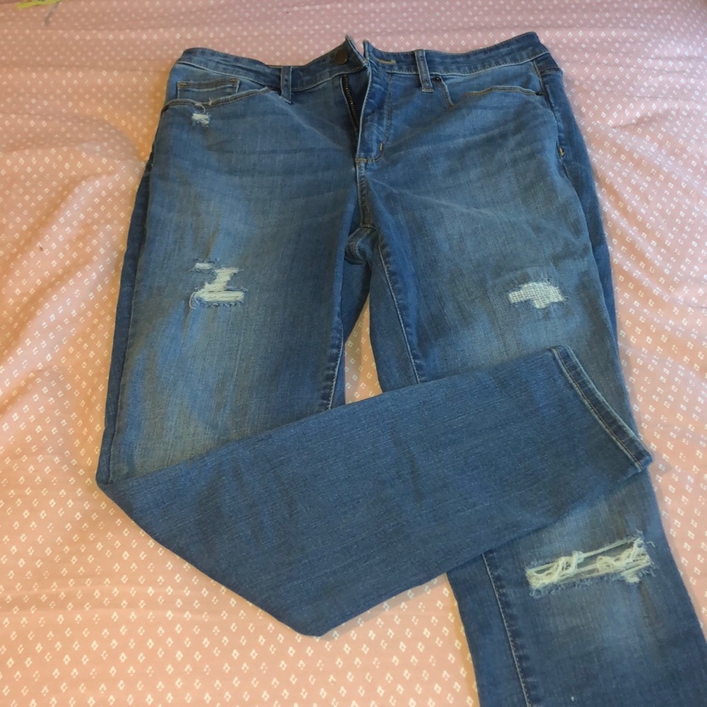 Mid-Rise ripped skinny jeans